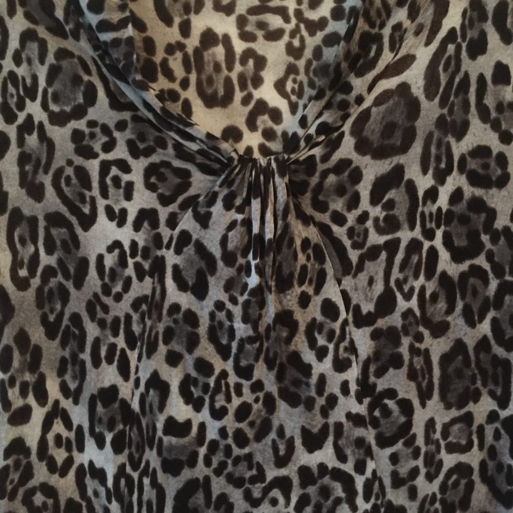 Jones New York Sport Black Gray Animal Print Top M